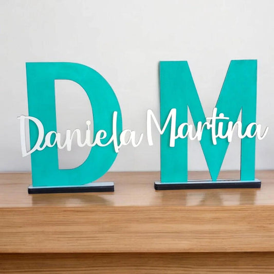 Iniciales decorativas de madera personalizables con nombre completo – Modelo Daniela Martina – Decoración infantil – La Caseta de Julia