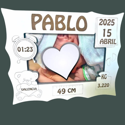 Marco de fotos personalizado para nacimiento de bebé con nombre, fecha, peso y ciudad – Modelo Pablo – La Caseta de Julia